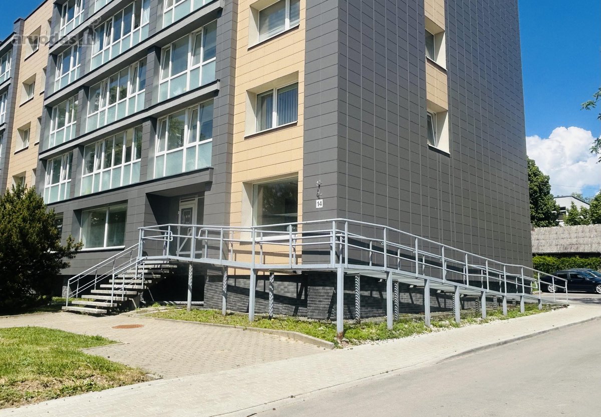 Parduodamos Patalpos Raseinių Miesto Centre - nuotraukos Nr. 2