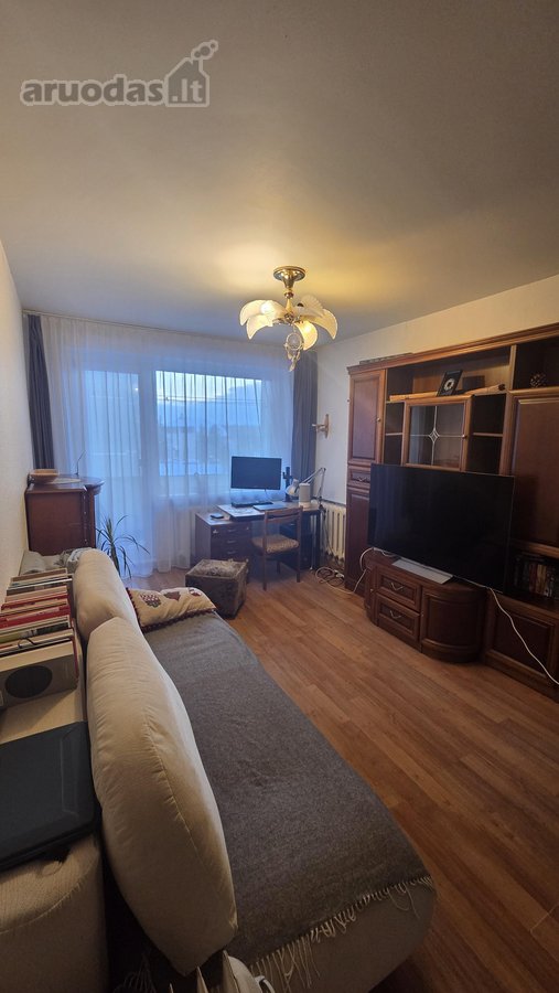 Parduodamas 2 kambarių butas Telšiuose,