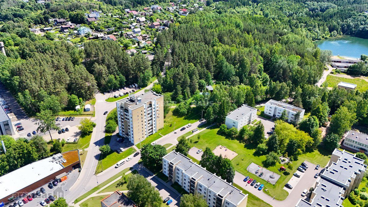 Parduodamas 2 kambarių butas Dvarčionyse –
