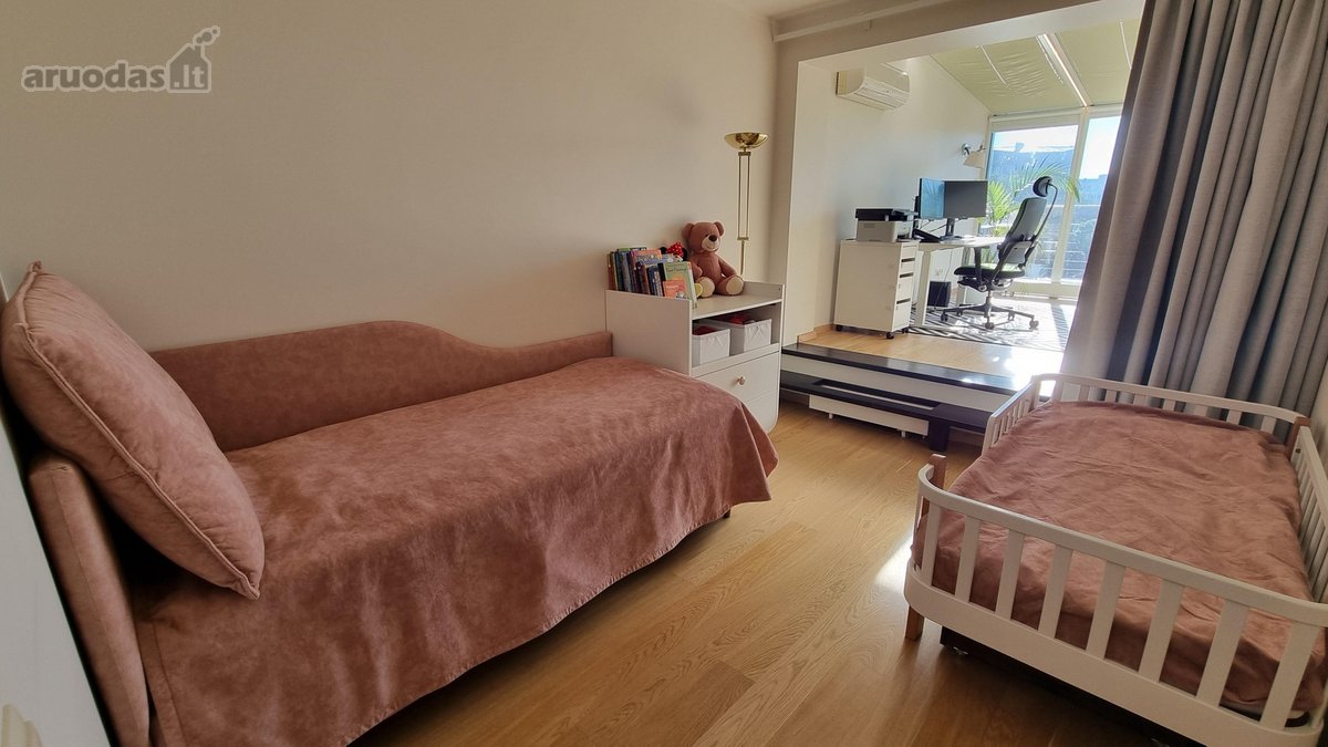Parduodamas labai erdvus, šviesus ir jaukus - nuotraukos Nr. 16