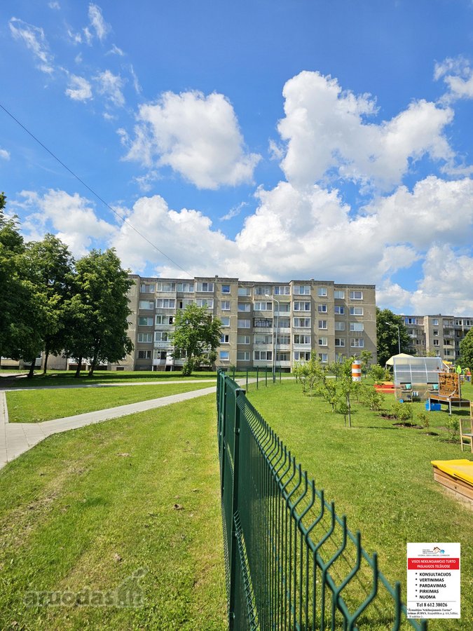 Parduodamas dviejų kambarių butas adresu