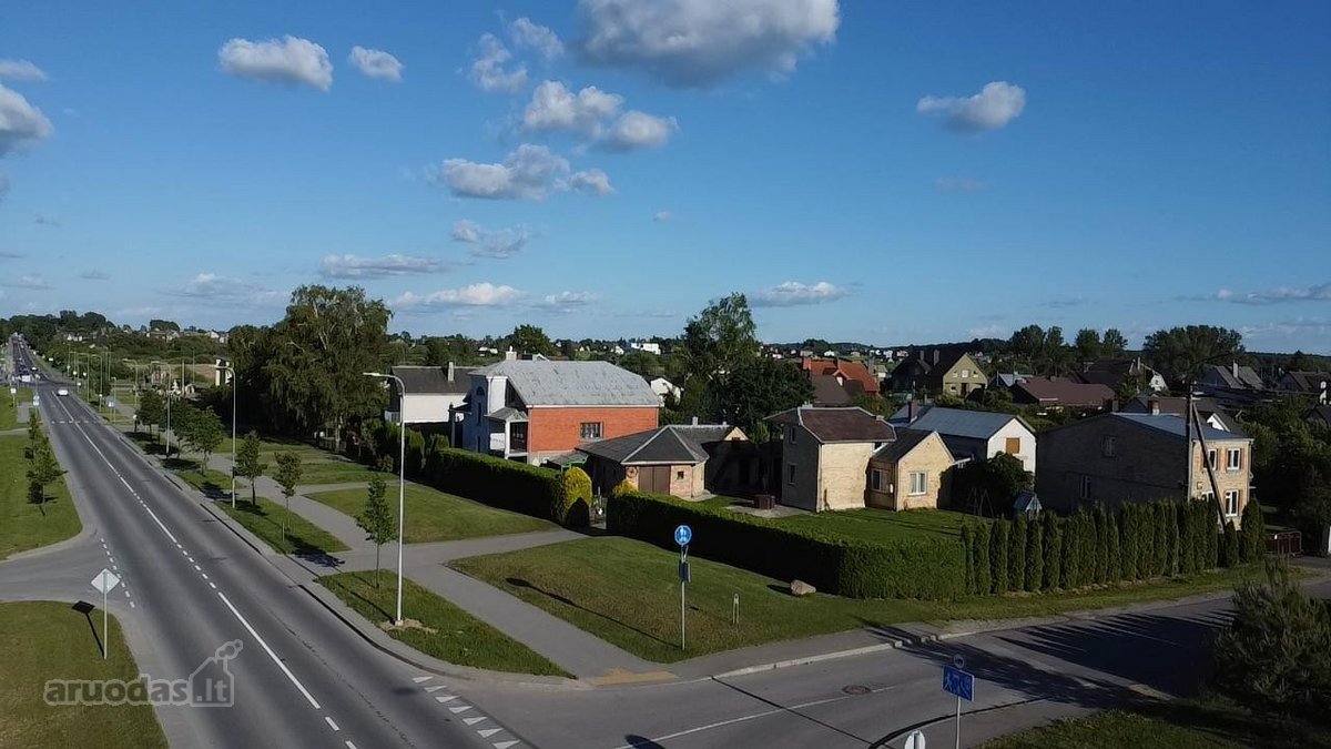 Parduodamas Namas su dideliu žaliu sklypu ir - nuotraukos Nr. 3
