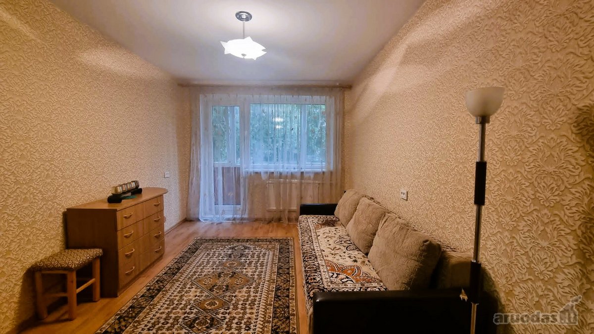 Parduodamas tvarkingas 1 k. butas Lieporių g.