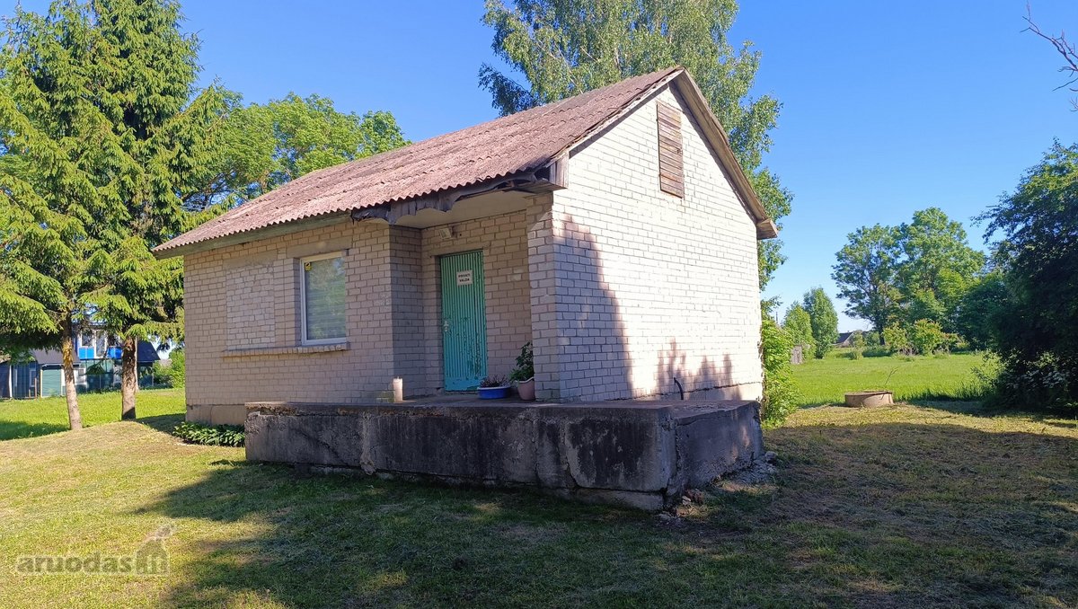 Parduodamas komercinės paskirties mūrinis