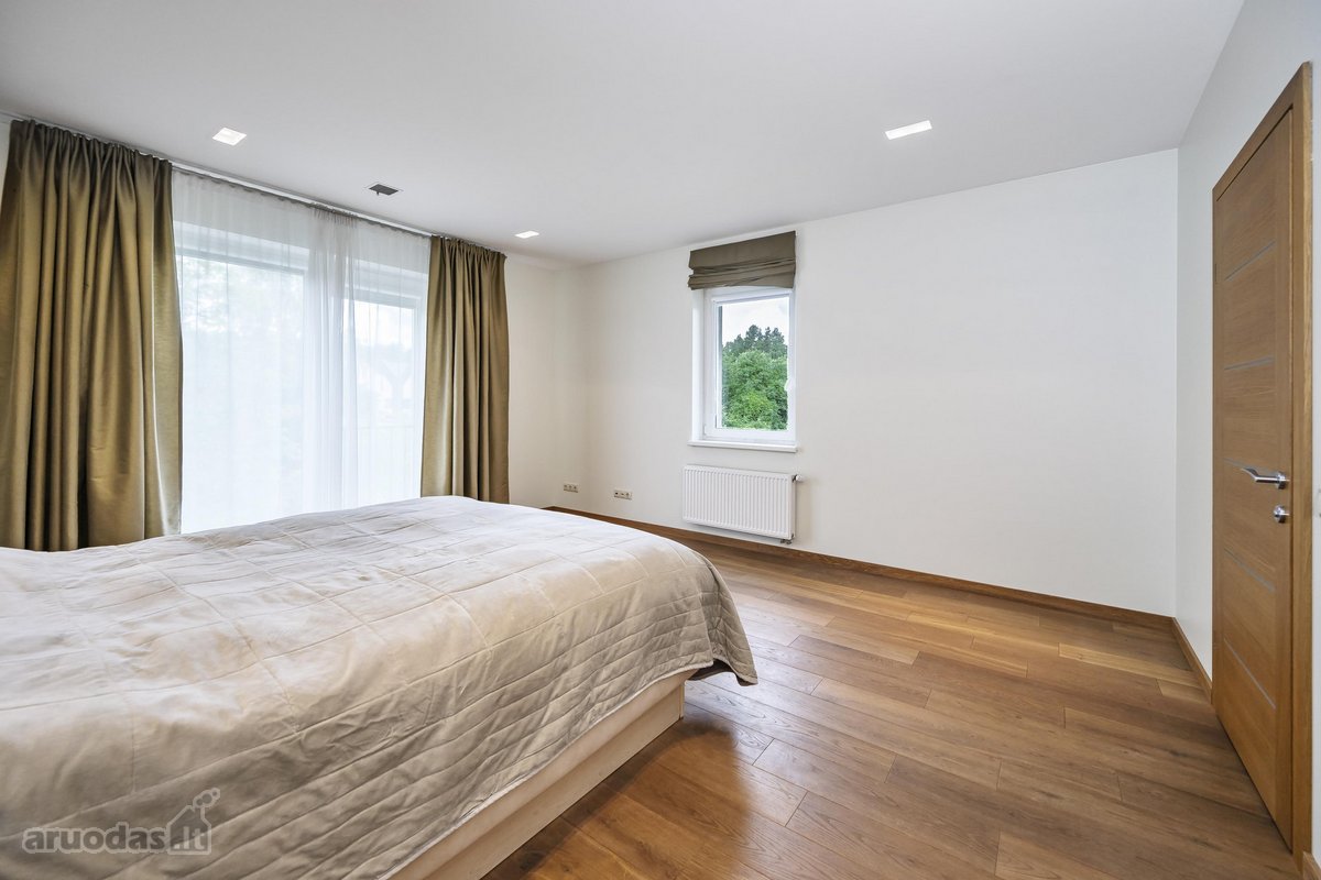 Jaukus, aukštų lubų, modernios klasikos - nuotraukos Nr. 18