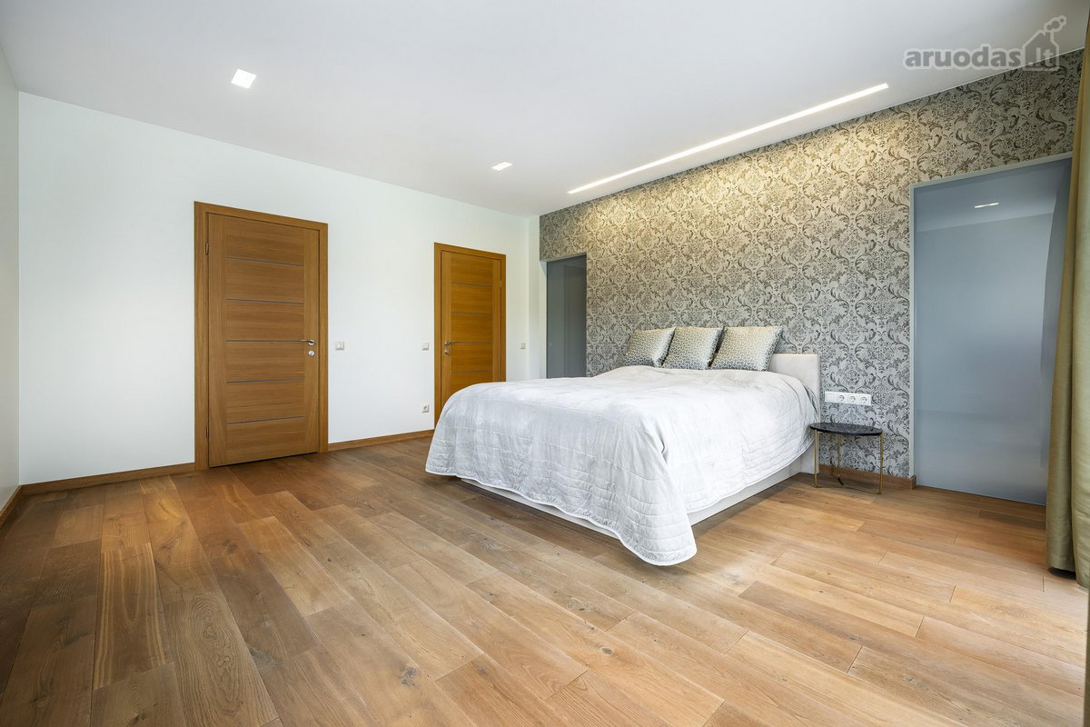 Jaukus, aukštų lubų, modernios klasikos - nuotraukos Nr. 17