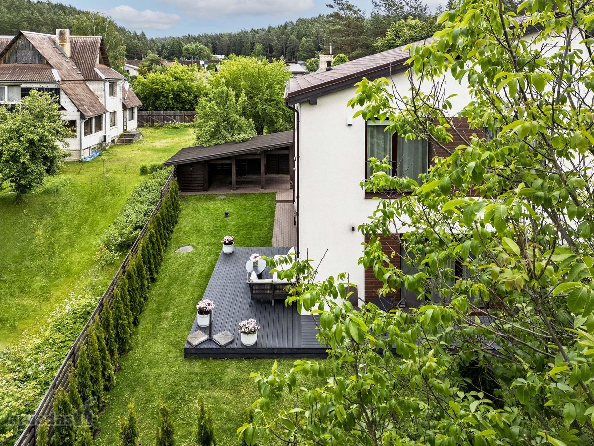 Jaukus, aukštų lubų, modernios klasikos