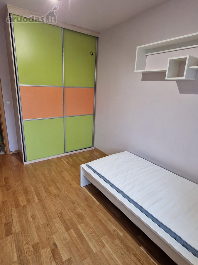 Nuomuojamas šviesus, erdvus 68m2 3 kambarių - nuotraukos Nr. 15
