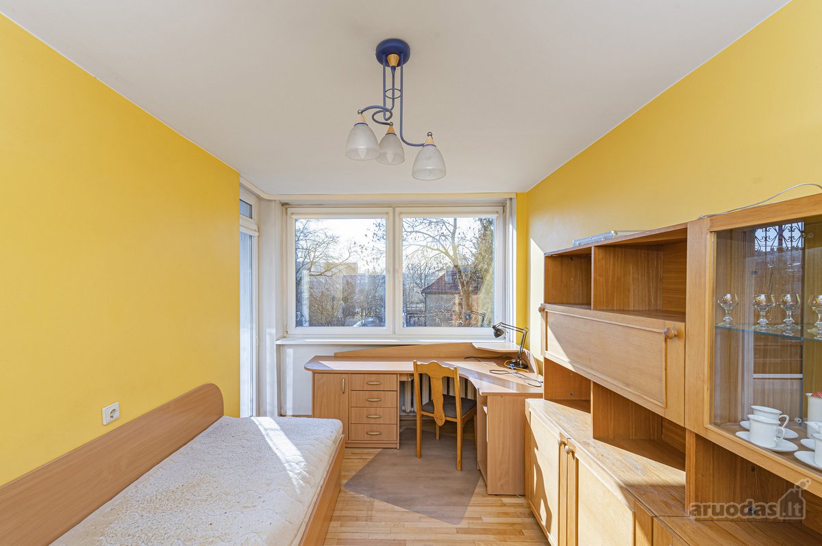 Išnuomojams Kambarys, 4 Kambarių Bute