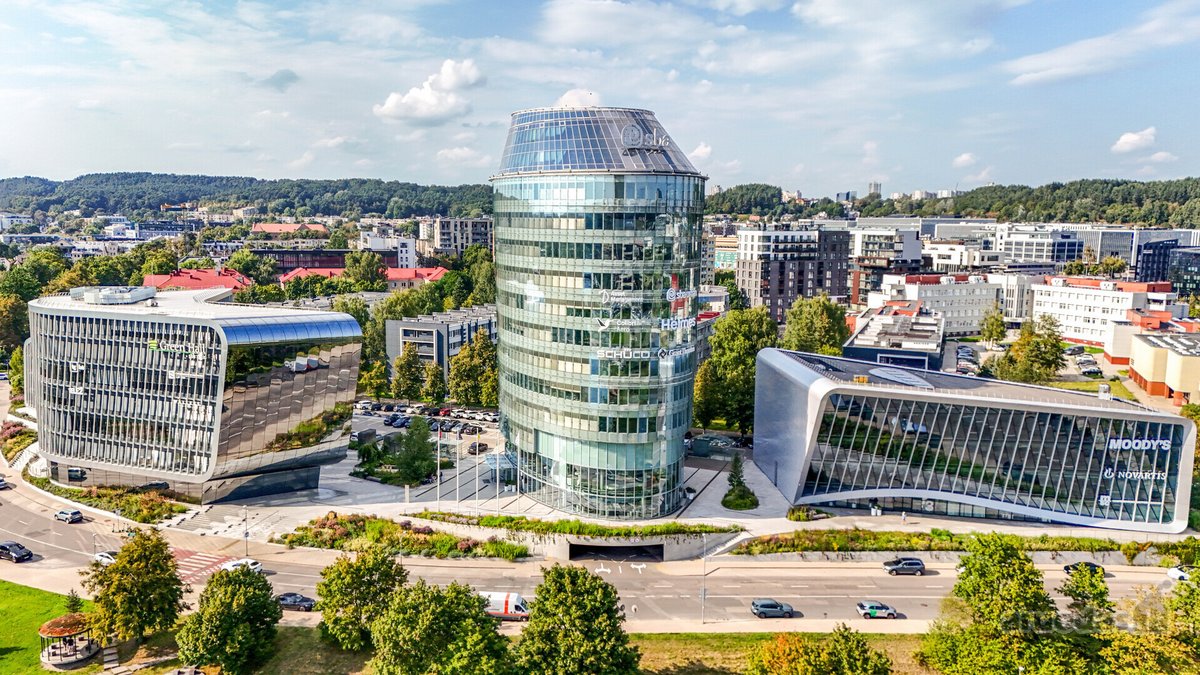 Išnuomojamos modernios, pilnai įrengtos biuro