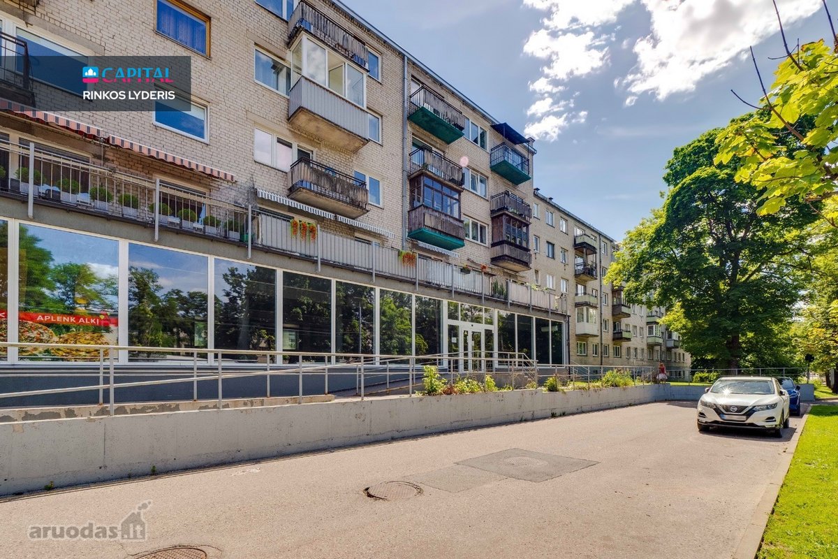 Išnuomojamos 216 Kv.m. Komercinės Patalpos