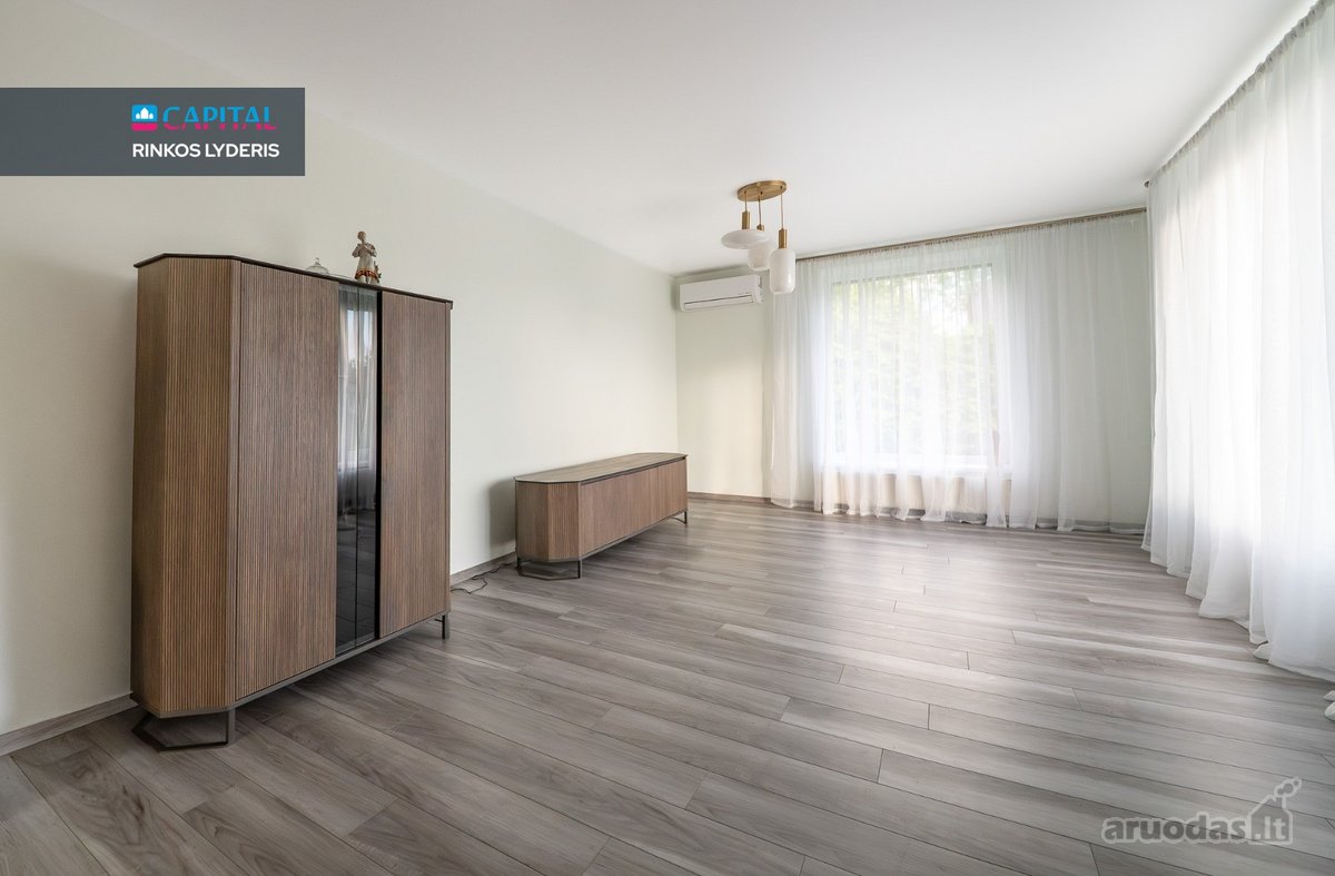 Parduodamas Renovuotas 198 Kv. M Namas - nuotraukos Nr. 9