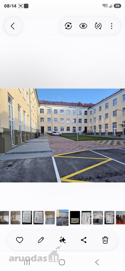 Parduodamas butas -kotedzas per 2 aukstus.