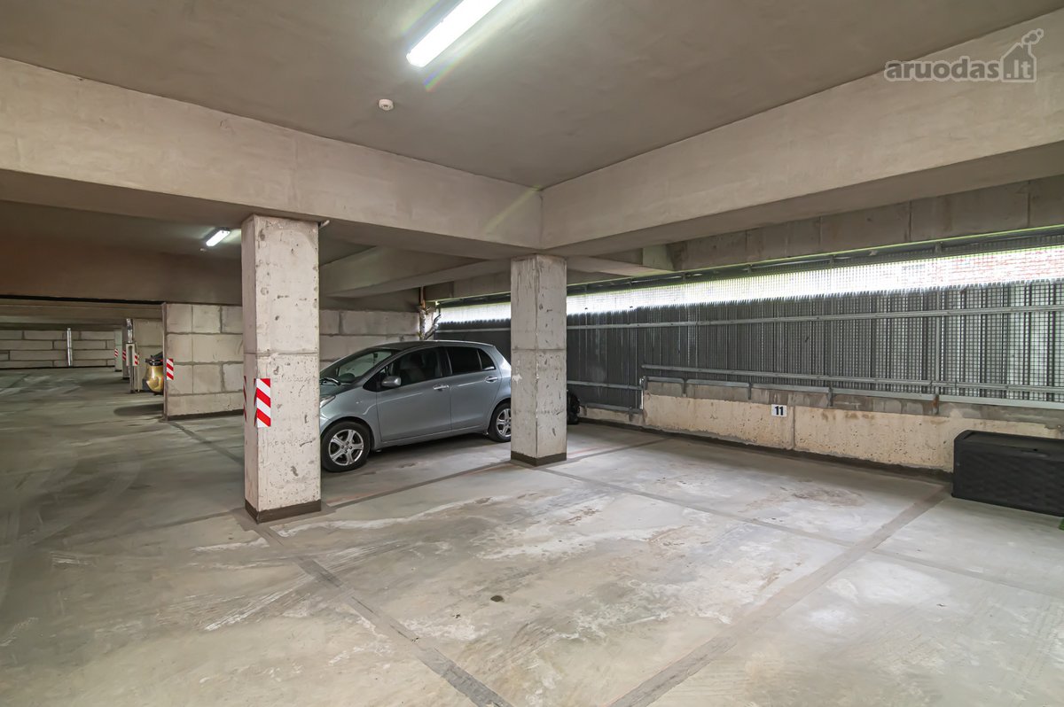 Parduodama Požeminė Parkavimo Vieta Po Namu,