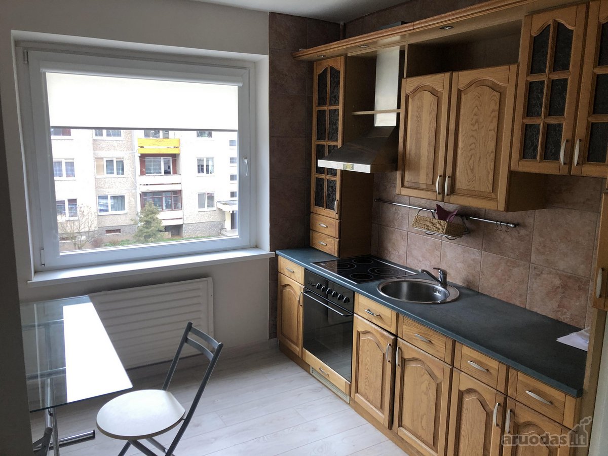 Vidinis butas, laiptine renovuota, visur