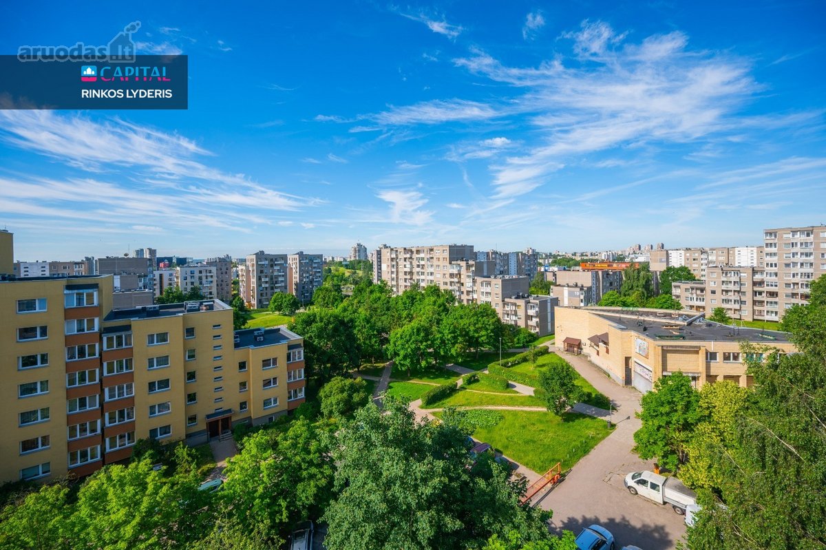 Parduodamas Šviesus 3-jų Kambarių Butas