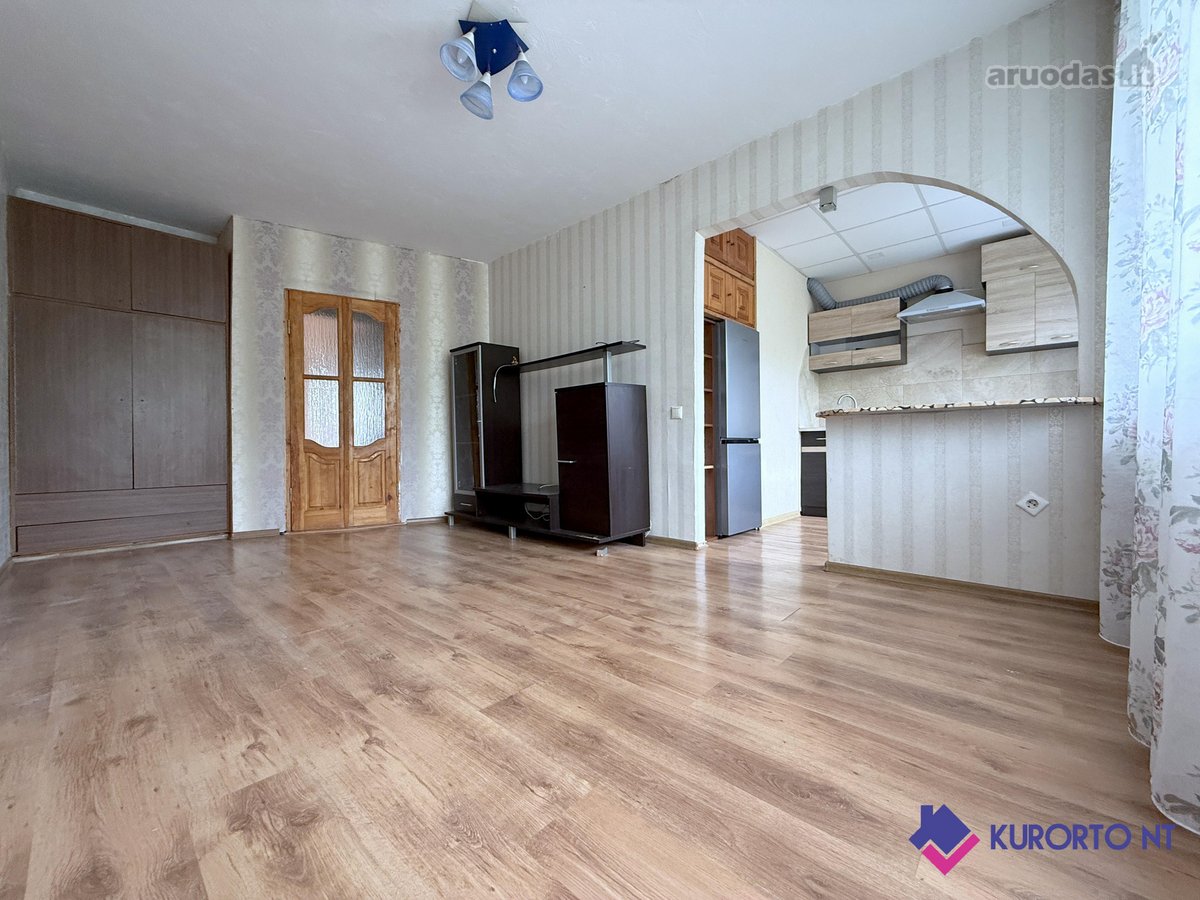 Parduodamas 2 kambarių butas Kauno g. 23a,