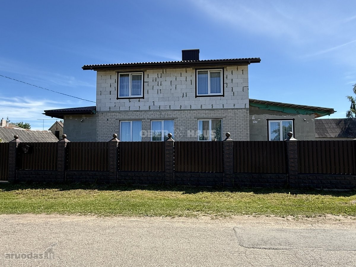 Puikus pasiūlymas ieškantiems namo Kairiuose.