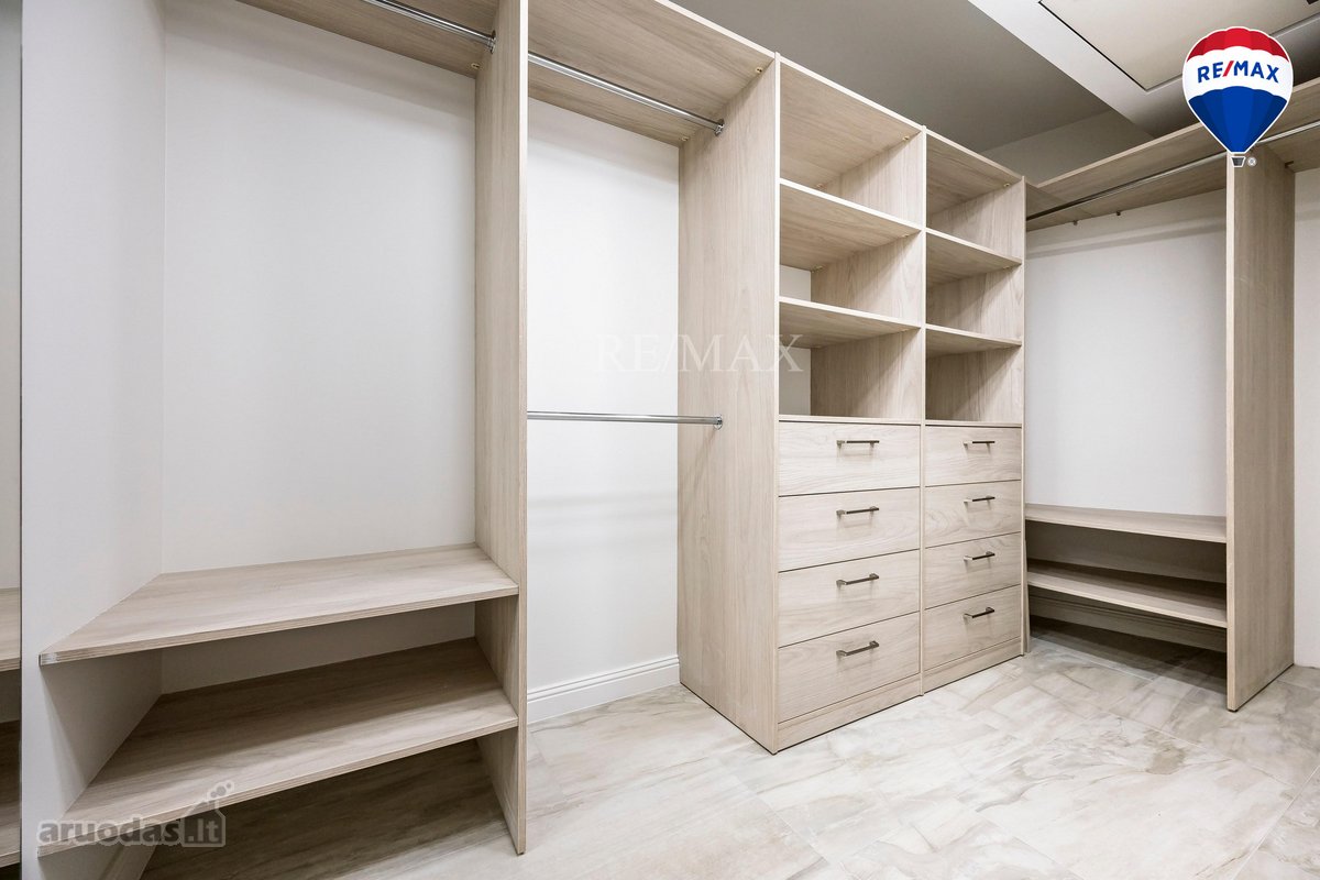 A rare opportunity to own a brand-new, never - nuotraukos Nr. 19