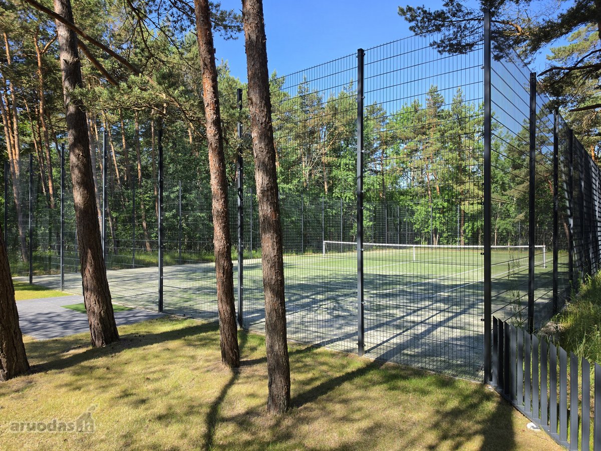 Šskirtinė vieta 200 m nuo Baltijos jūros.