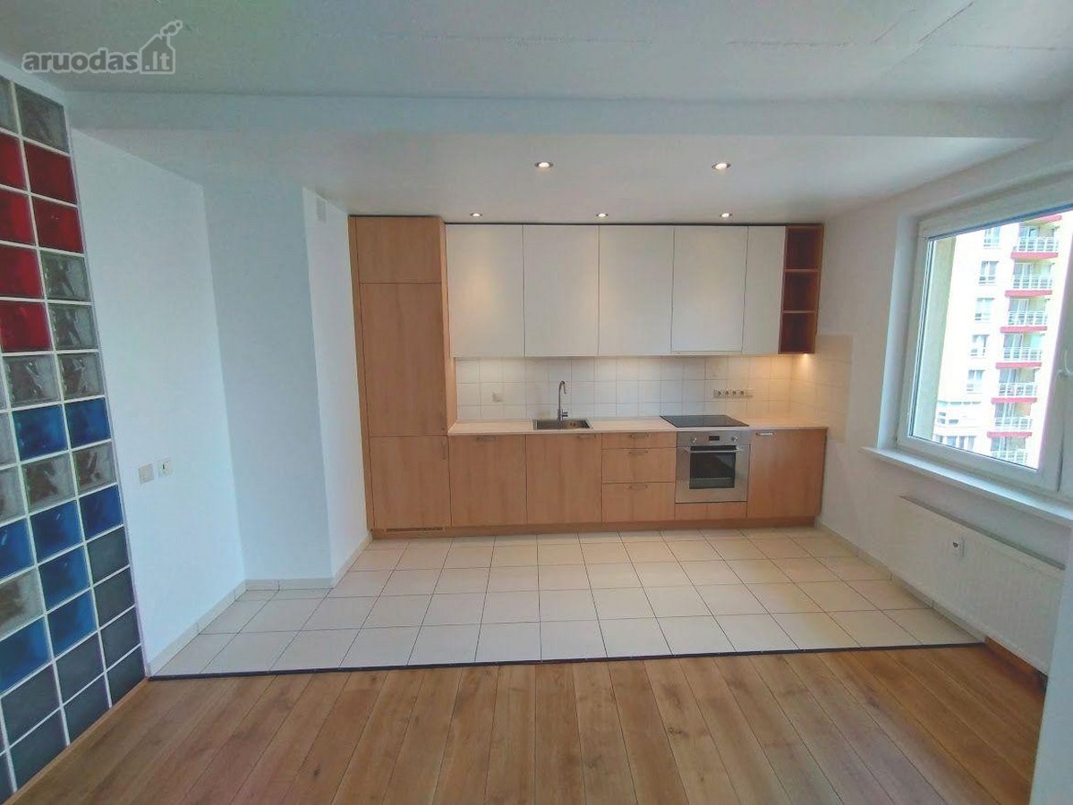 Parduodamas Pilnai Renovuotas 2 Kambarių