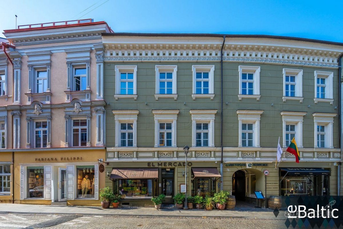 Modernus trijų kambarių butas viršutiniame