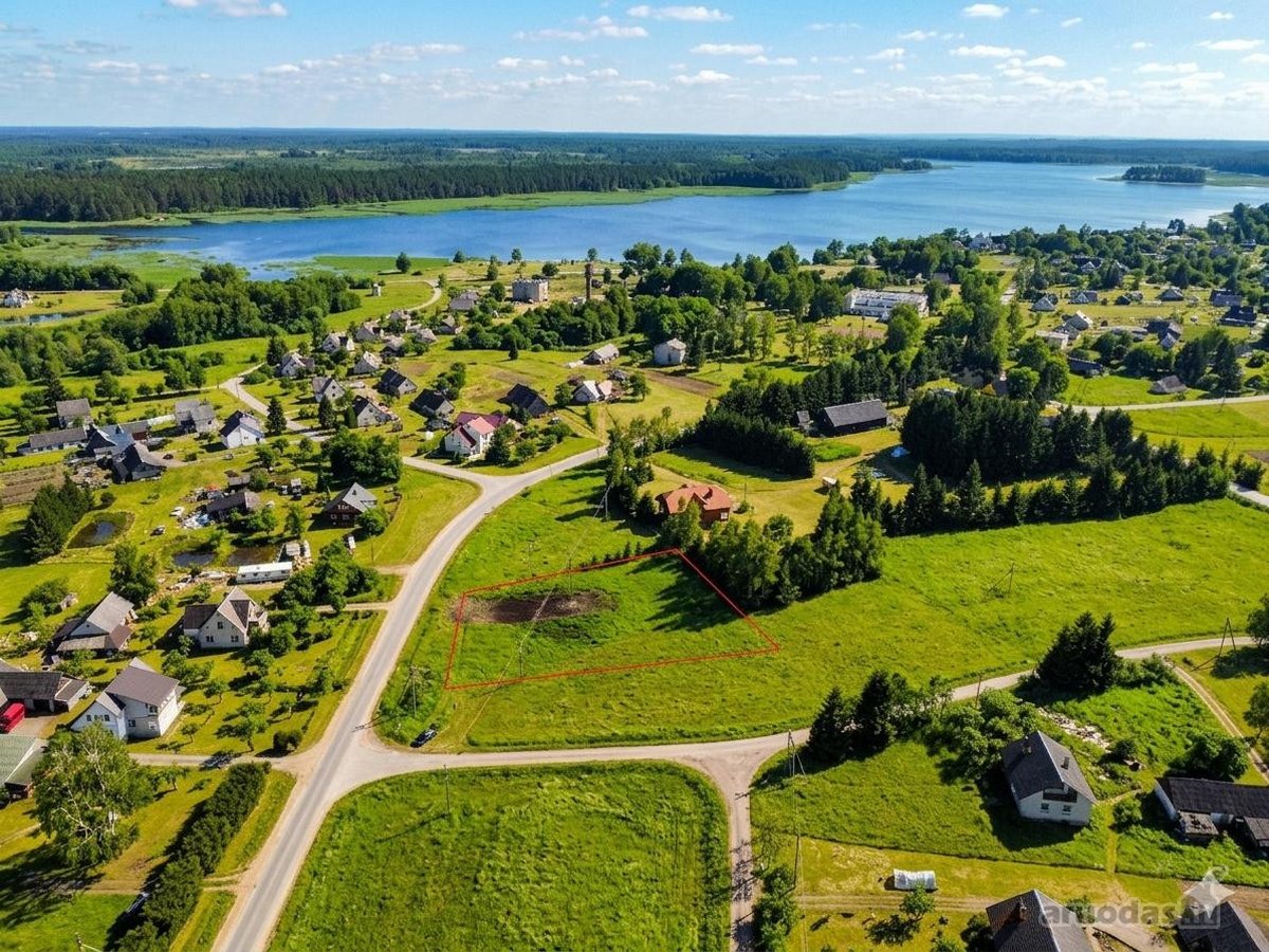 Parduodamas 27,11 arų (0,2711 ha) namų valdos