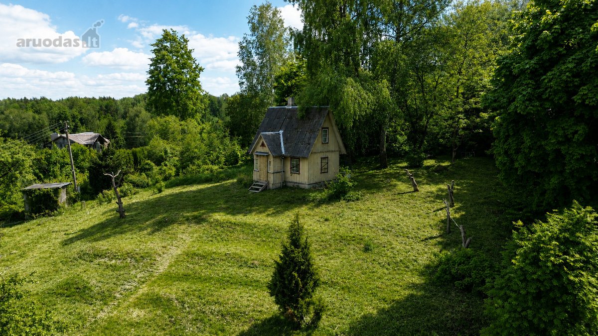 Parduodamas sodo sklypas su vasarnamiu Rūtų g