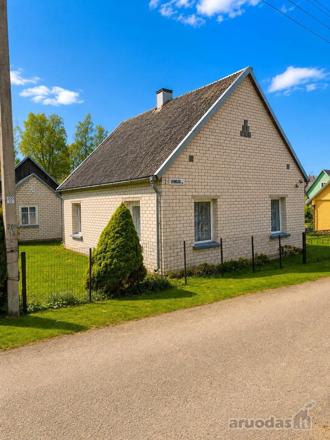 Parduodamas jaukus namas Šiluvoje, Raseinių r.