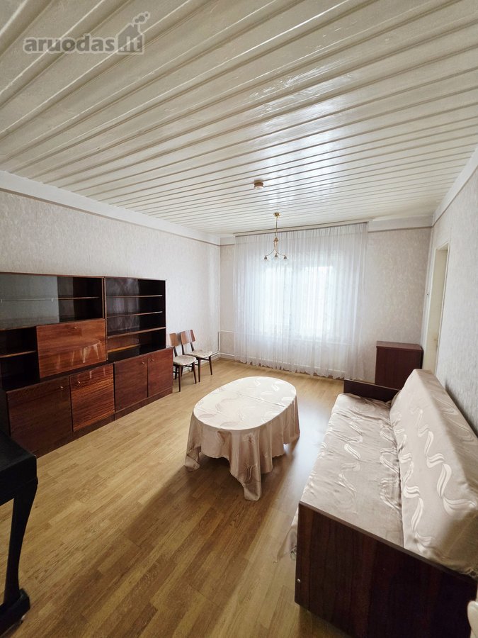 Pabuskite su Nemuno vaizdu pro langą – namai,