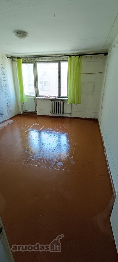 Parduodamas butas antrame aukšte;