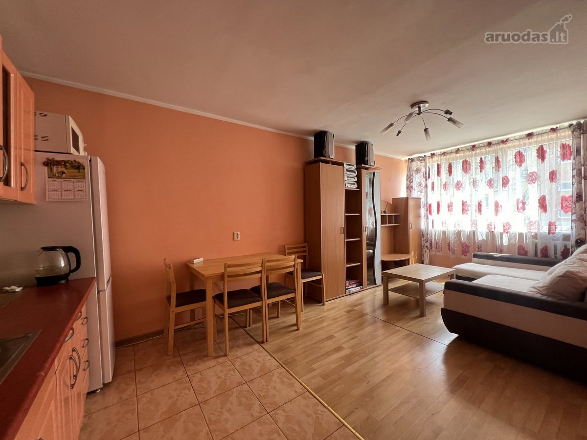 Nuomojamas tvarkingas 2 kambarių butas