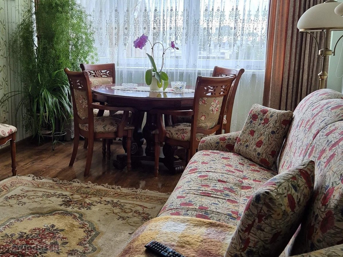 Parduodamas 3 kambarių butas Žaliakalnyje su