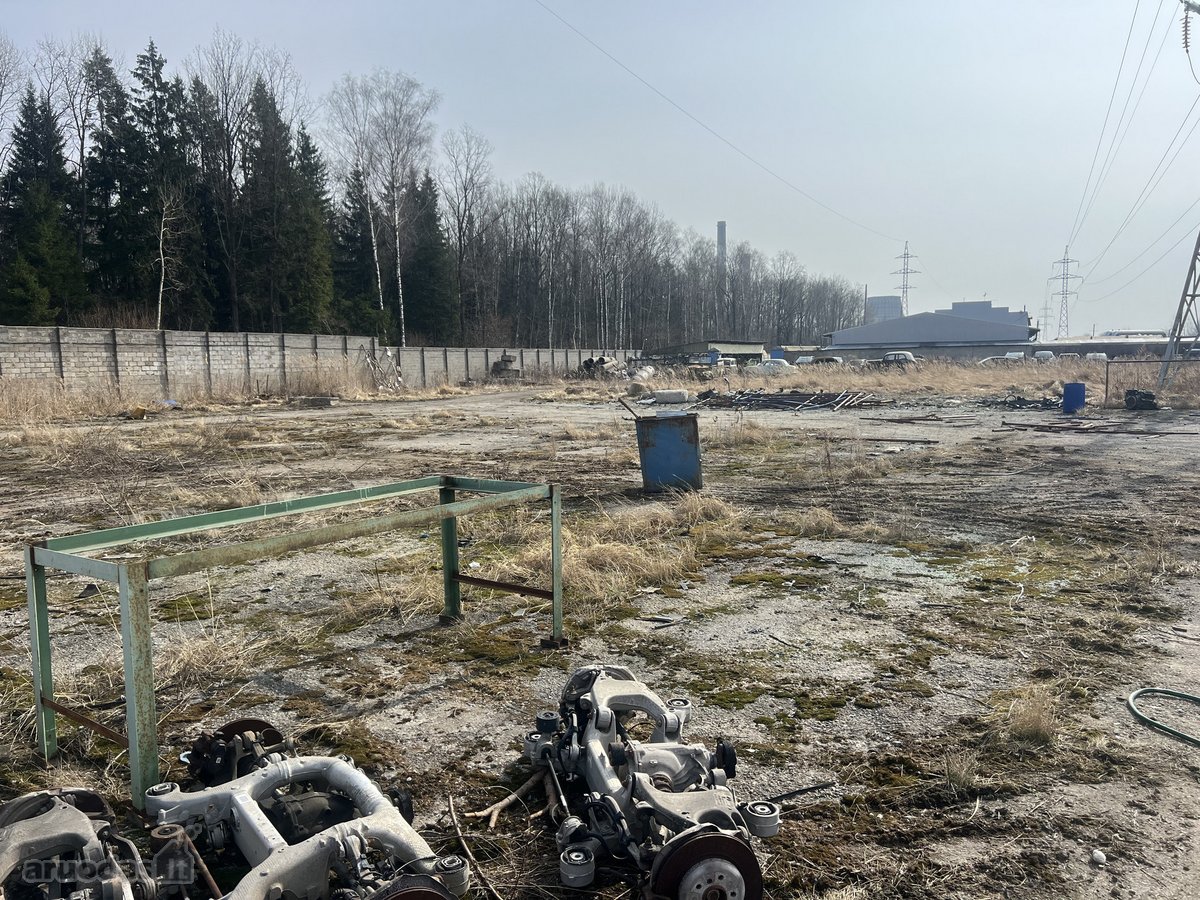 Išnuomojama 20 arų aikštelė uždaroje