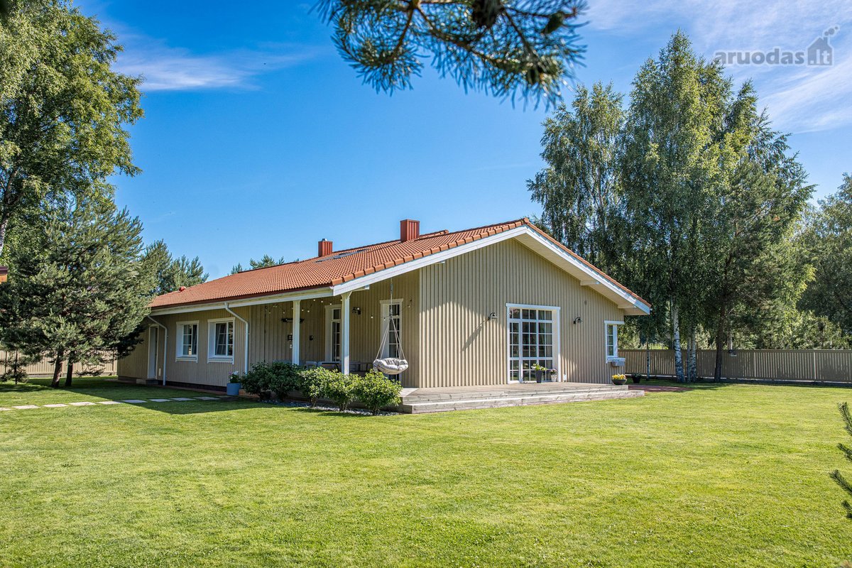 Parduodama erdvi 3 miegamųjų vila su 15 arų - nuotraukos Nr. 9
