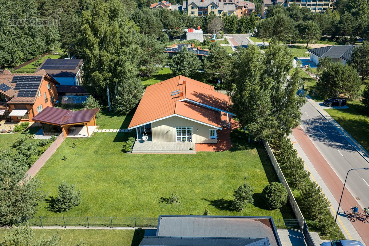 Parduodama erdvi 3 miegamųjų vila su 15 arų - nuotraukos Nr. 19
