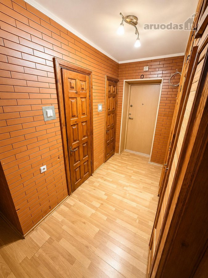 Prašau tarpininkų neskambinti – agentų - nuotraukos Nr. 13
