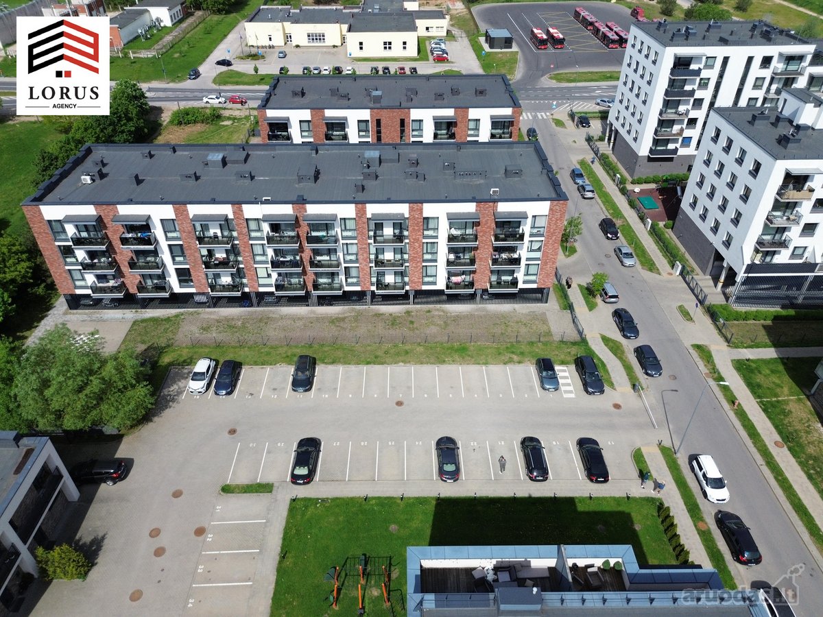 Parduodamos Parkavimo Vietos Pilaitėje -