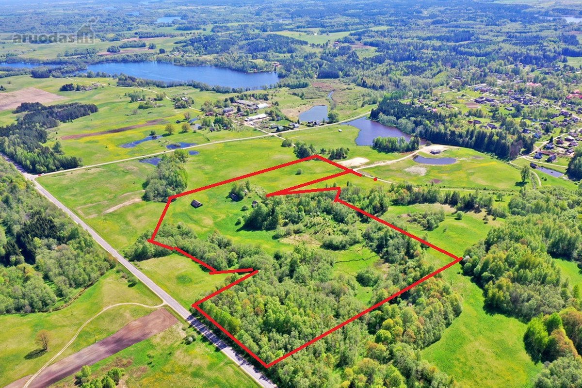 Parduodamas vienkiemis su 11,63 ha žemės