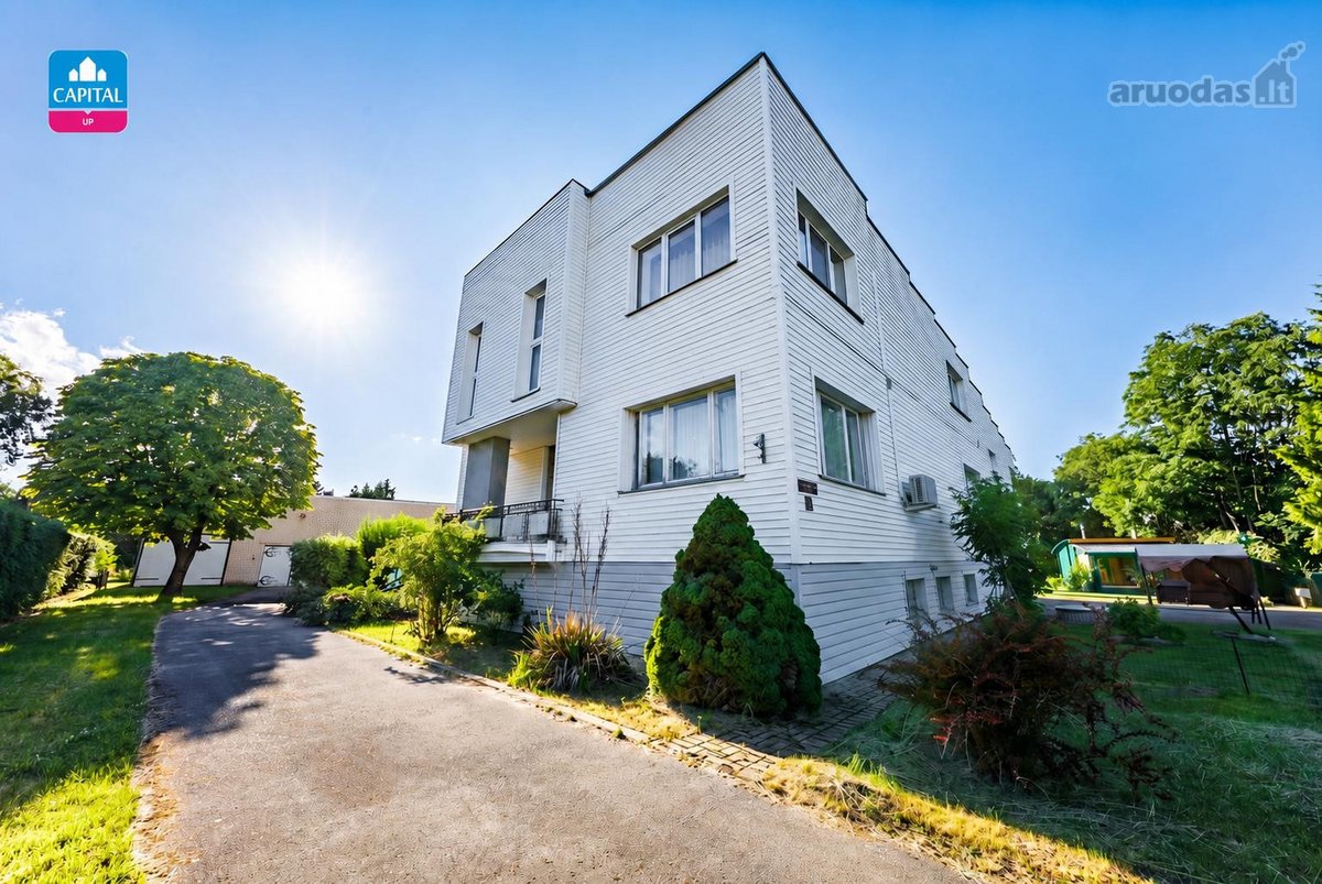 Parduodamas Erdvus 6 Kambarių Namas