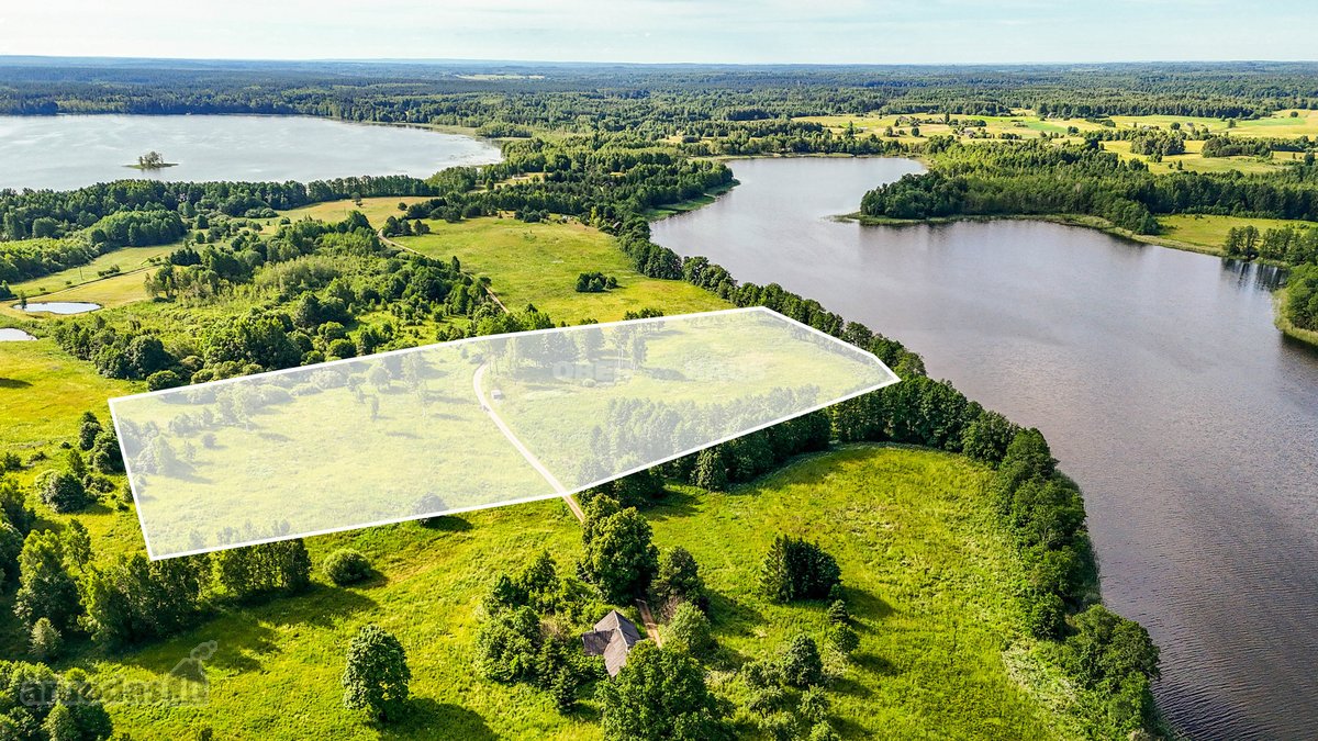 Išskirtinis 3,87 ha sklypas tarp dviejų ežerų