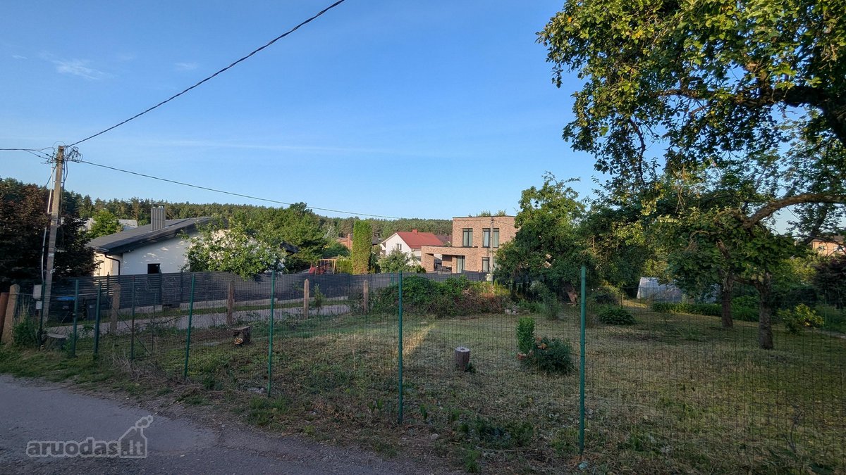 Parduodamas žemės sklypas Antakalnyje,