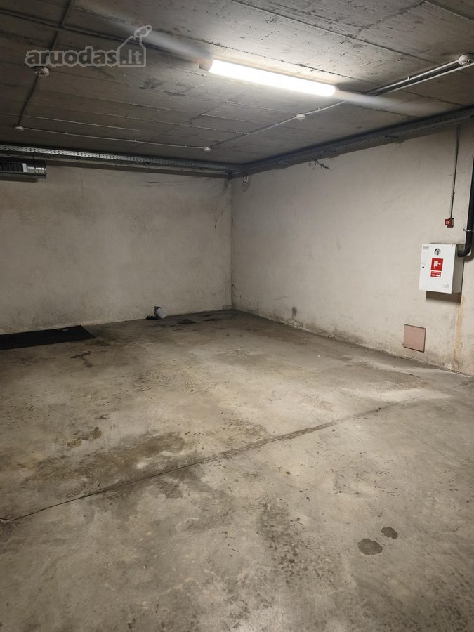 Nuomuojama parkingo vieta po Visorių g. 12 namu.