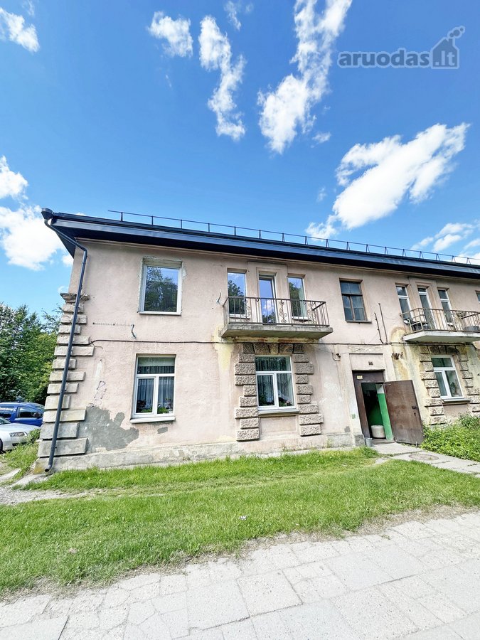 Nuomoju 2 atskirų kambarių butą balkonu