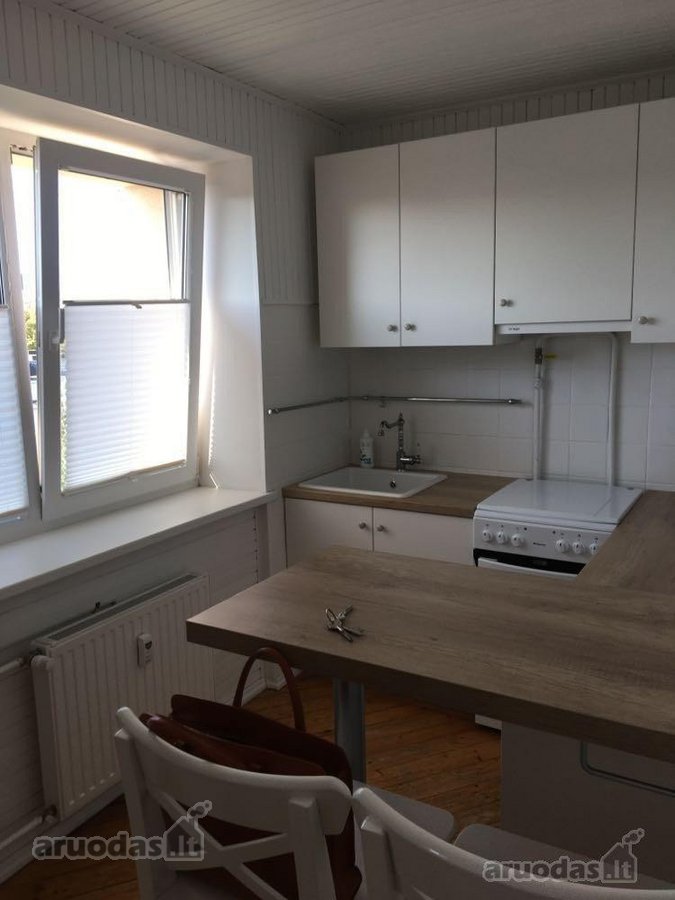Parduodamas renovuotas, šiltas, tvarkingas, 3