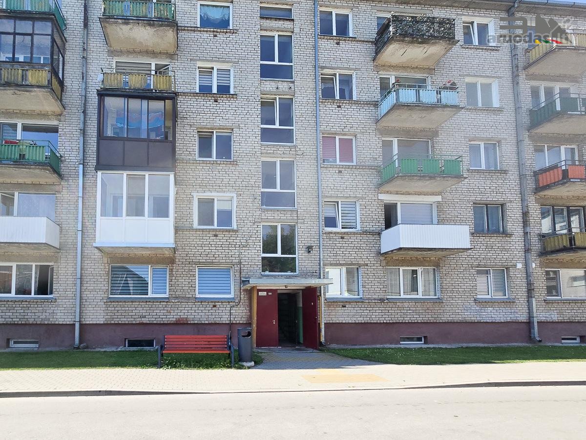 2 kambarių butas 1 aukšte!
