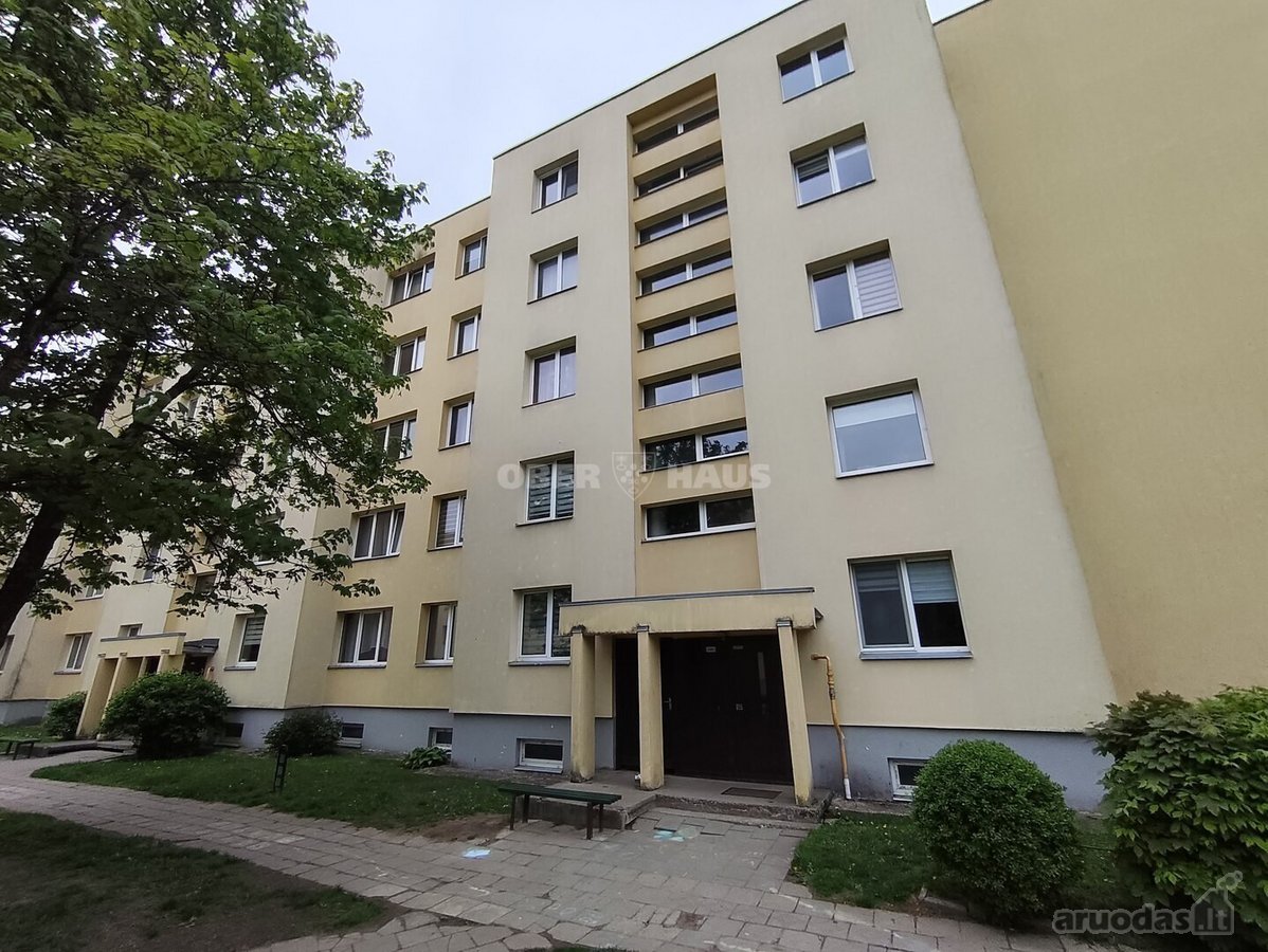 Parduodamas 2 kambarių butas Statybininkų g.