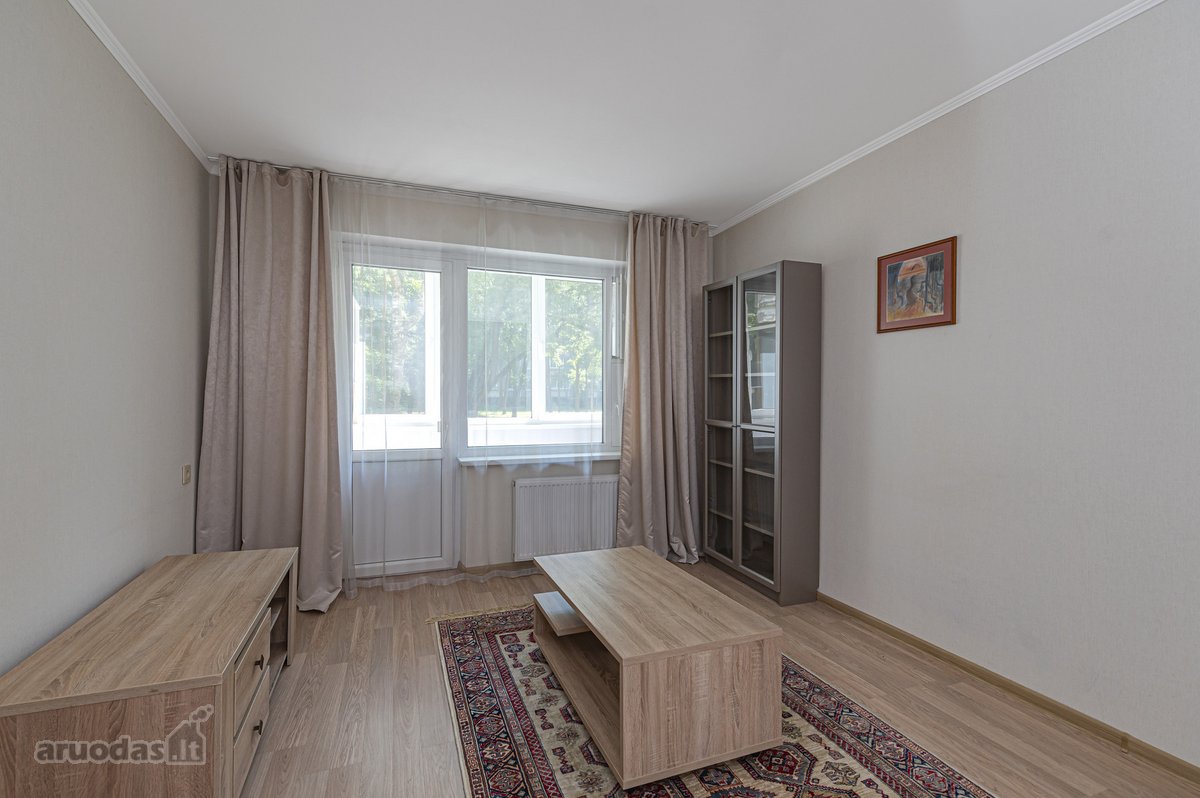 Parduodamas tvarkingas erdvus 1 kambario