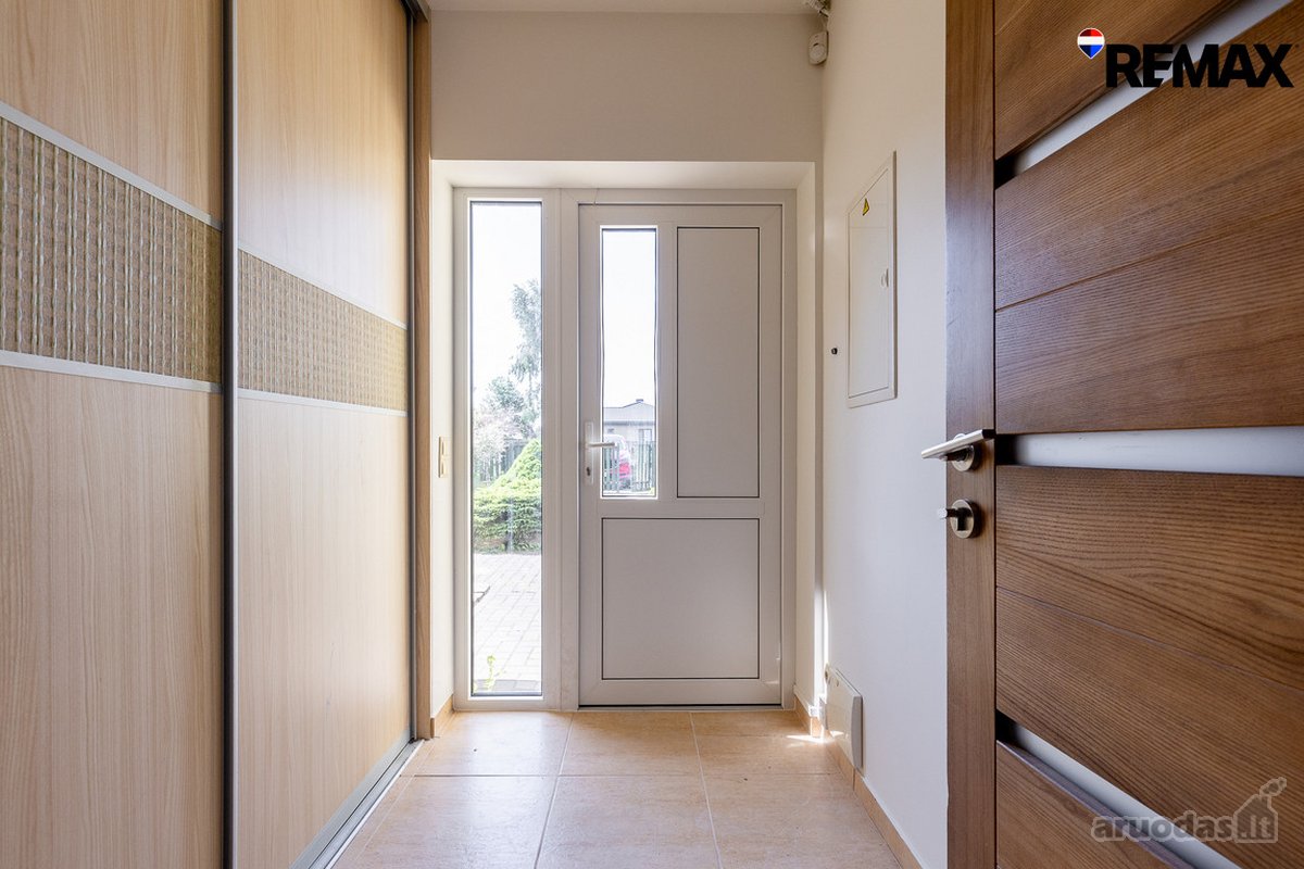 Parduodamas Erdvus Sublokuotas Namas Su Žemės - nuotraukos Nr. 16