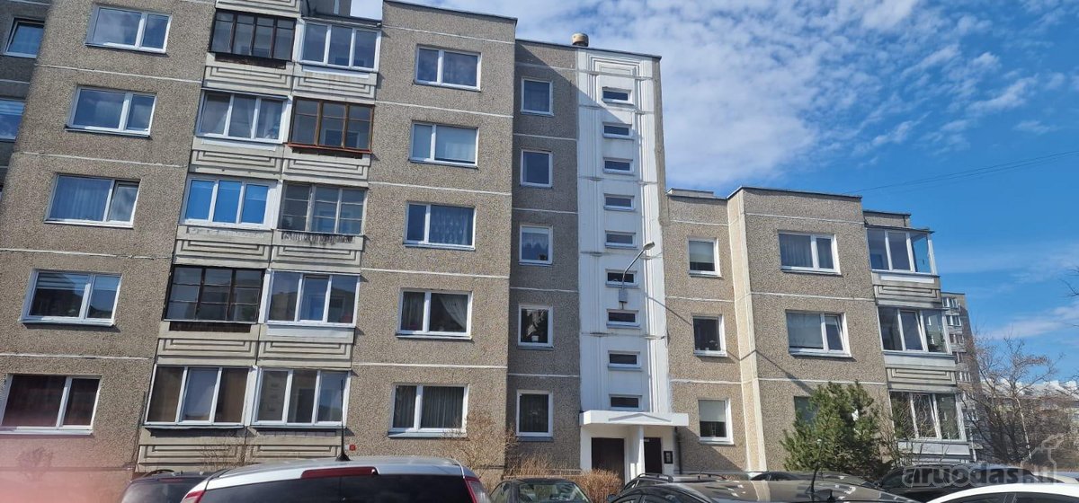 Parduodamas šviesus ir tvarkingas 3-jų k.